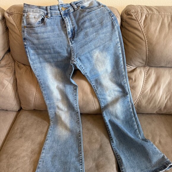 Love SOHO Stretchy Denim Bootcut Jeans, Size 11 - Picture 1 of 10